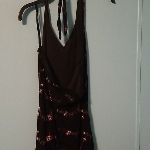 Black flowers dress - Picture 3 of 3